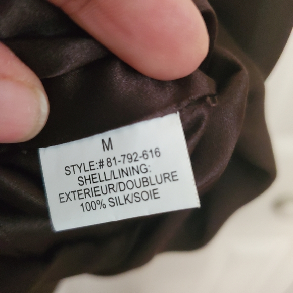 EUC Alice + Olivia Button Up Cap Sleeve Silk Top - Picture 9 of 10